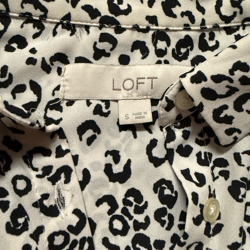 LOFT Black and White Animal Print Top - Picture 3 of 3